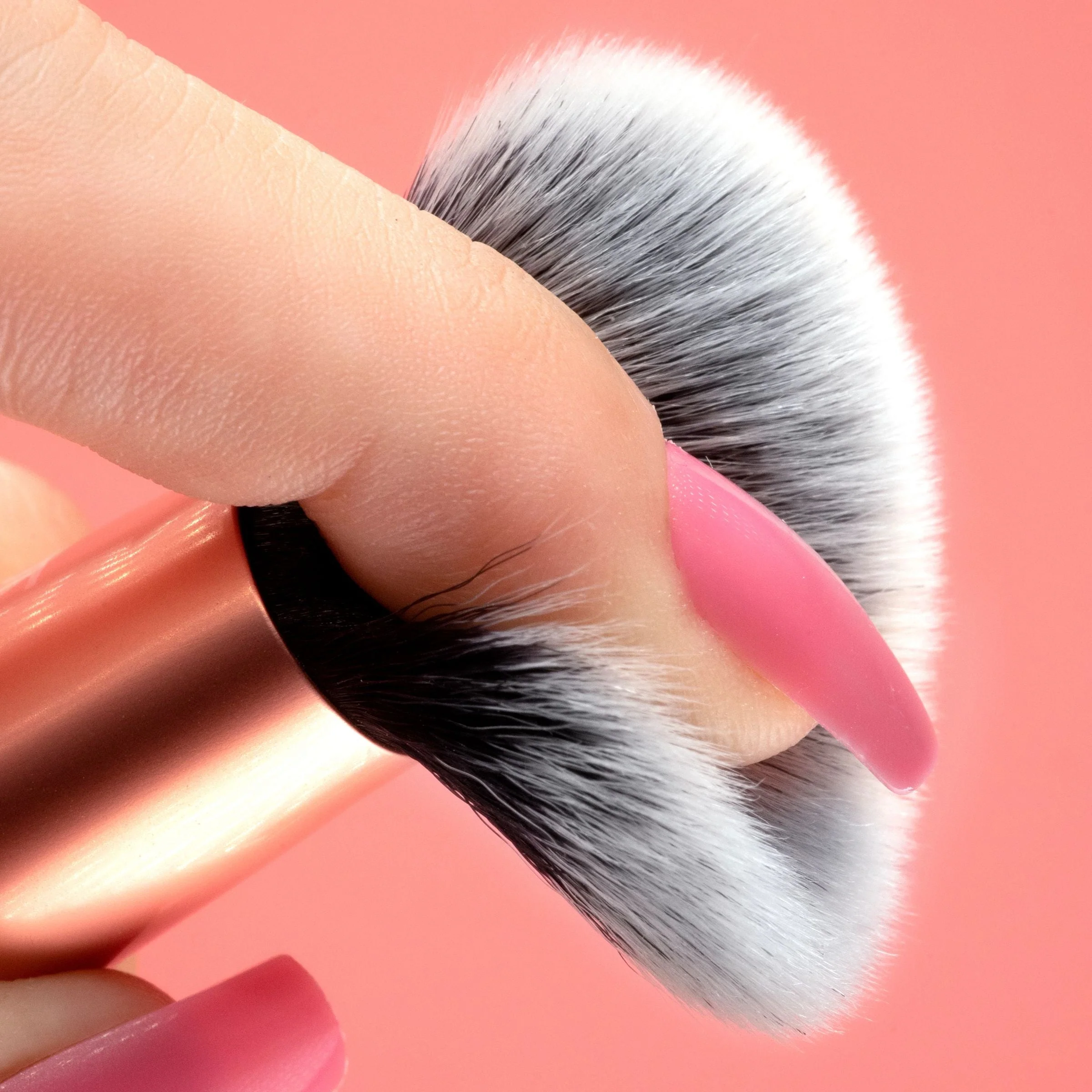 Real Techniques Expert Face Makeup Brush - Image 4