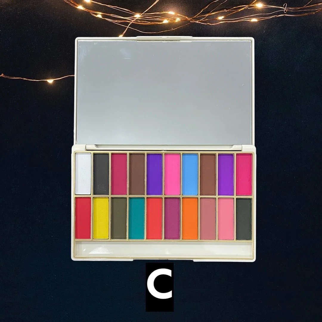 Tv Parlour Mini Matty Matte Palette - Image 4