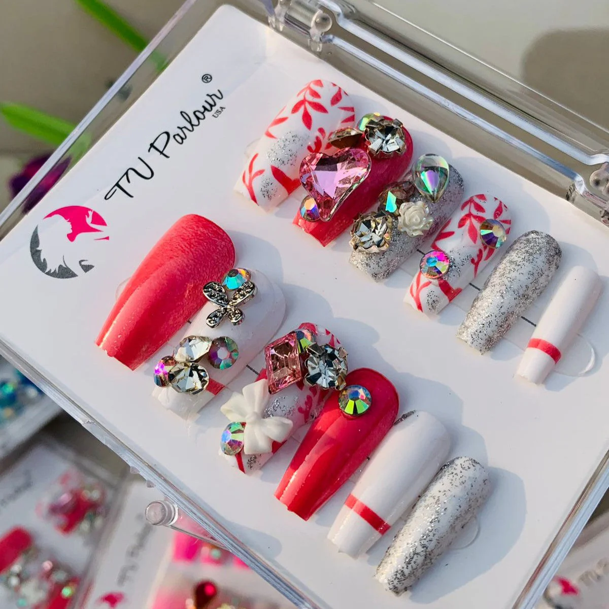 Tv Parlour NAILS NEW - Image 4