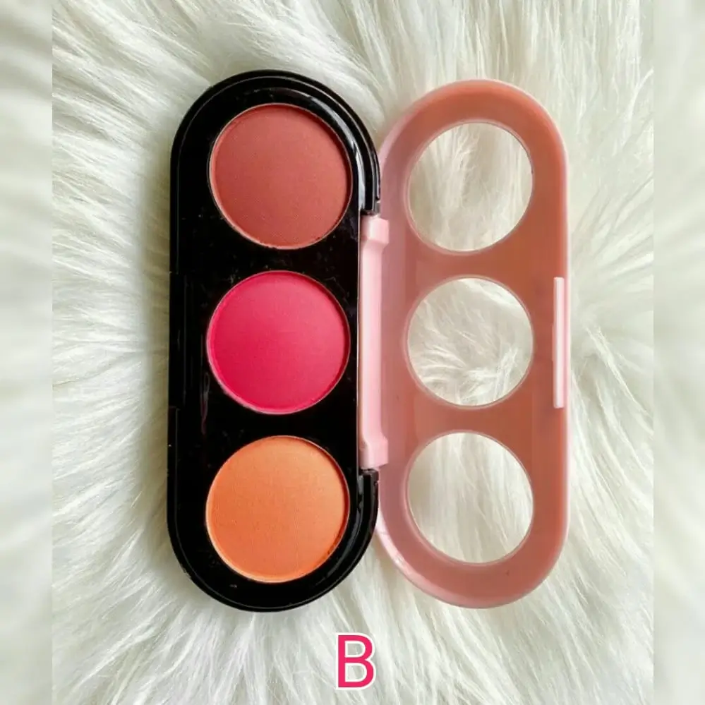 TV PARLOUR THRICE MATTE BLUSH PALETTE - Image 2